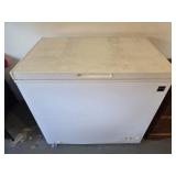 RCA Chest Freezer 35"L 22"D 33"T