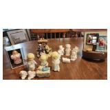 Vintage christmas decor, nativity scenes figures