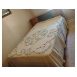 Vintage handmade bedspread 88 x 112. Has small