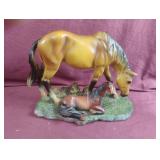 Horse statue 10 x 7