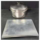 Large bottle and baking sheet
