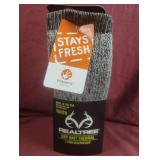 Realtree dry knit thermal socks. 2 pairs. Size
