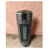 Delonghi ceramic heater. Works. Does oscilate