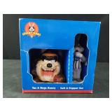 Looney Tunes Taz and bugs bunny salt and pepper