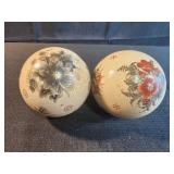 2 ceramic decorative spheres Chinese floral
