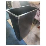 20x31x11 trash bin black plastic