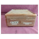 Vintage Onyx Reserve wood cigar box 6 x 3 x 7