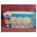 40 Watt daylight dimmable light bulbs. 4 total