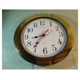 Ingraham wall clock. Works 10"