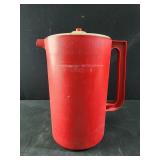vintage Tupperware 2-quart pitcher red