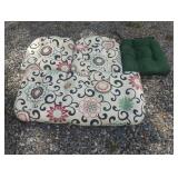Outdoor cushions 18 x 18 and 42 x 20