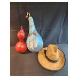 2 handpainted sounds and straw hat