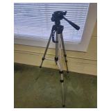 Amazon basics tripod