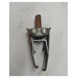 Valve seal compressor