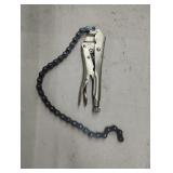 Locking chain clamp