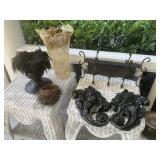 Decorative pieces, metal flowers