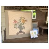 Picture lot with stand