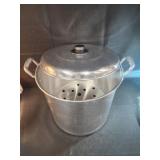 Vasconia aluminum steamer pot. Large pot 13x13
