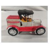 ERTL 1918 Ford Runabout Ben Franklin Delivery Car