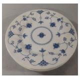 Vintage Churchill HELSINKI FINLANDIA 6 5/8" Bread