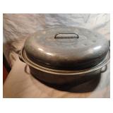 Cinsa enamel oval pot. No rust!