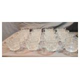 Vintage L.E. Smith Daisy & Button Footed Punch