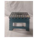 Plastic foldable step stool