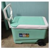 Igloo wheeled cooler 38qt