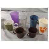 Drinking glasses, mug and plastic cups