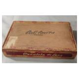 Vintage Robt. Burns wood cigar box