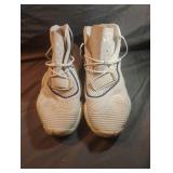Adidas size 9 high top tennis shoes
