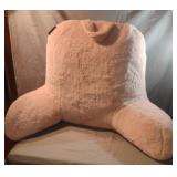 Milliard reading pink pillow