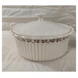 Paula Deen 2-quart covered 9-inch round cream