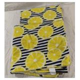 2 micro fiber towels