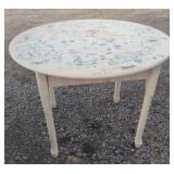 Wood round table 28 x 20 1/2