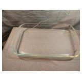 Pyrex 4 qt baking dish