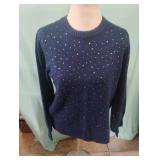Crown & Ivy size L sweater