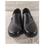 Earth Spirit ladies slip on shoes size 8 1/2