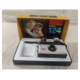 Vintage Kodak Instamatic 124 Color Outfit c