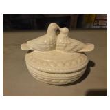 vintage Westmoreland Milk Glass 'Kissing