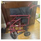 Wheelchair very good seat width 18 inches has a