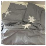 Winter duvet, cover gray with white snowflakes