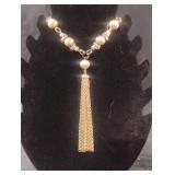 Gold tone fashion necklace