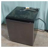Hisense compact mini refrigerator