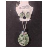 Fashion necklace with matching earrings