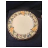 Mikasa Garden Harvest Intaglio dinner plates. Set