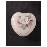 Heart-shaped floral trinket box