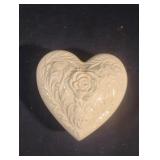 Ceramic heart shape trinket dish with lid