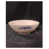 Vintage Universal Cambridge mixing bowl with a