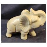 Pearlesent elephant statue